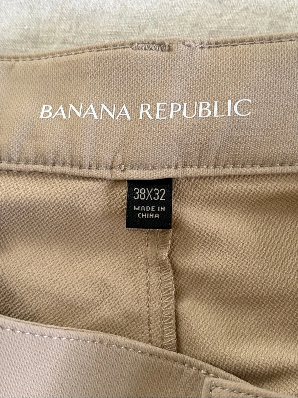 Banana Republic Mens 38x32 Khaki Straight Performance Chino Pants